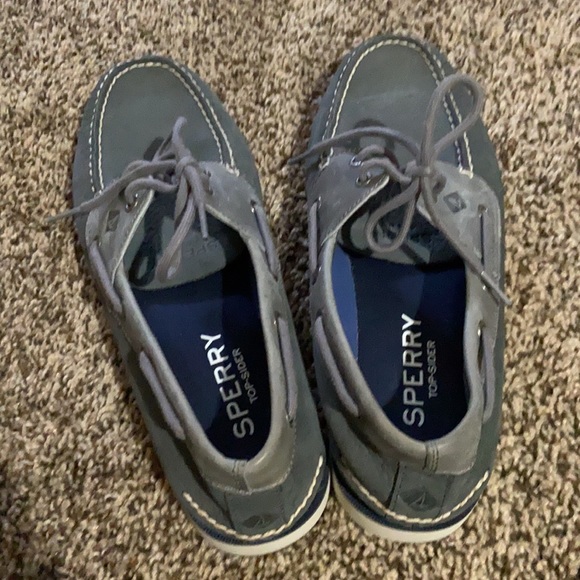 Men’s Top Sider boat shoes - Picture 2 of 3